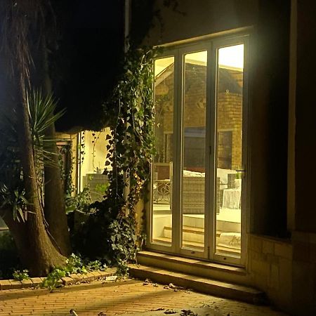 T&M Guesthouse Γιοχάνεσμπουργκ Εξωτερικό φωτογραφία